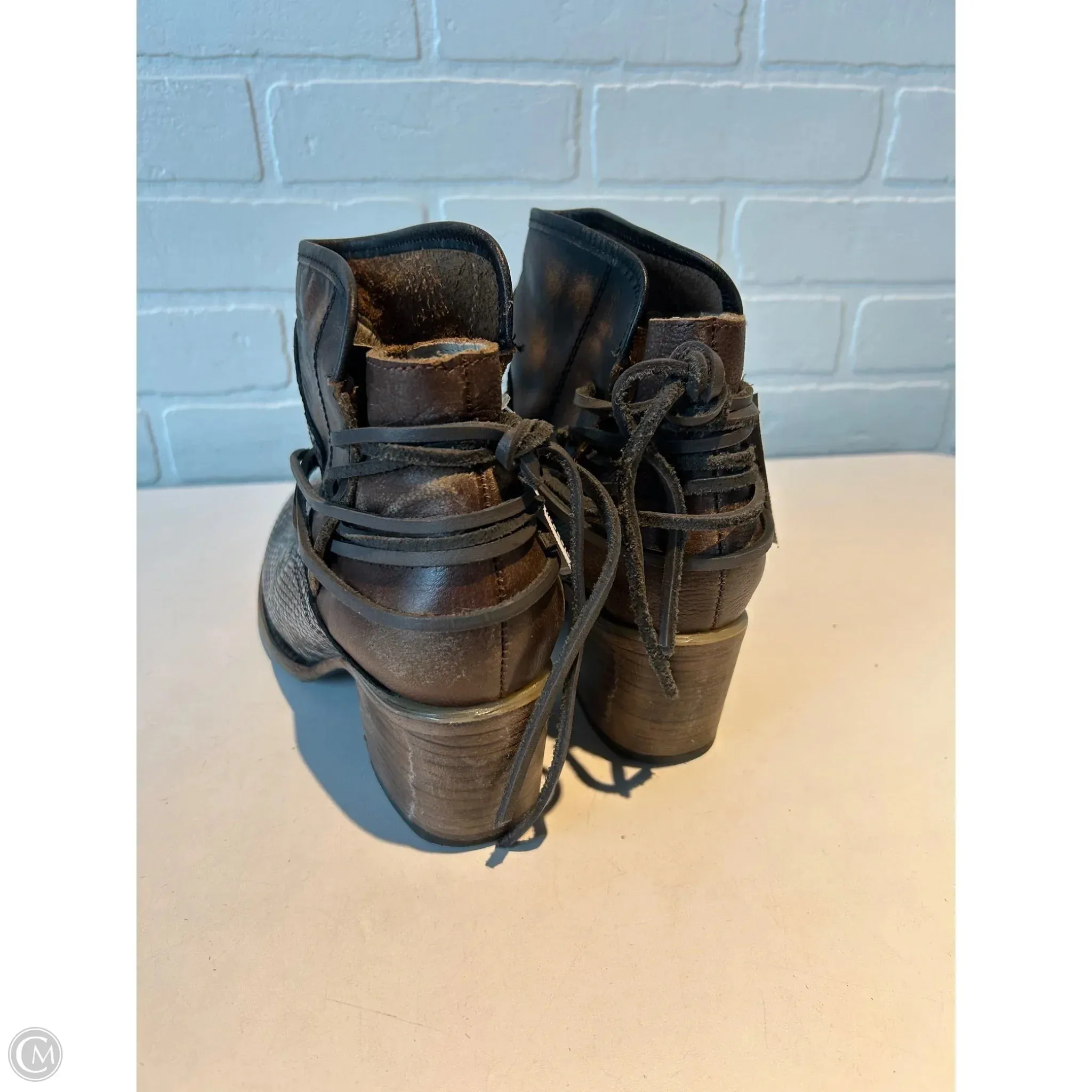Boots Ankle Heels By Freebird In Brown & Grey, Size: 9