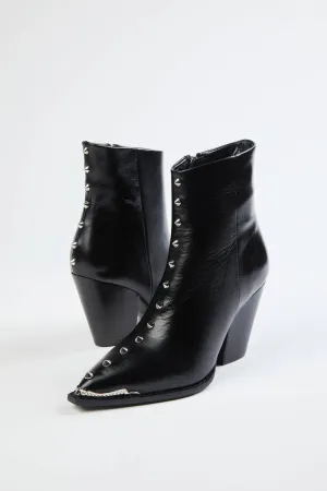 Heeled Leather Ankle Boots With Studs In Black