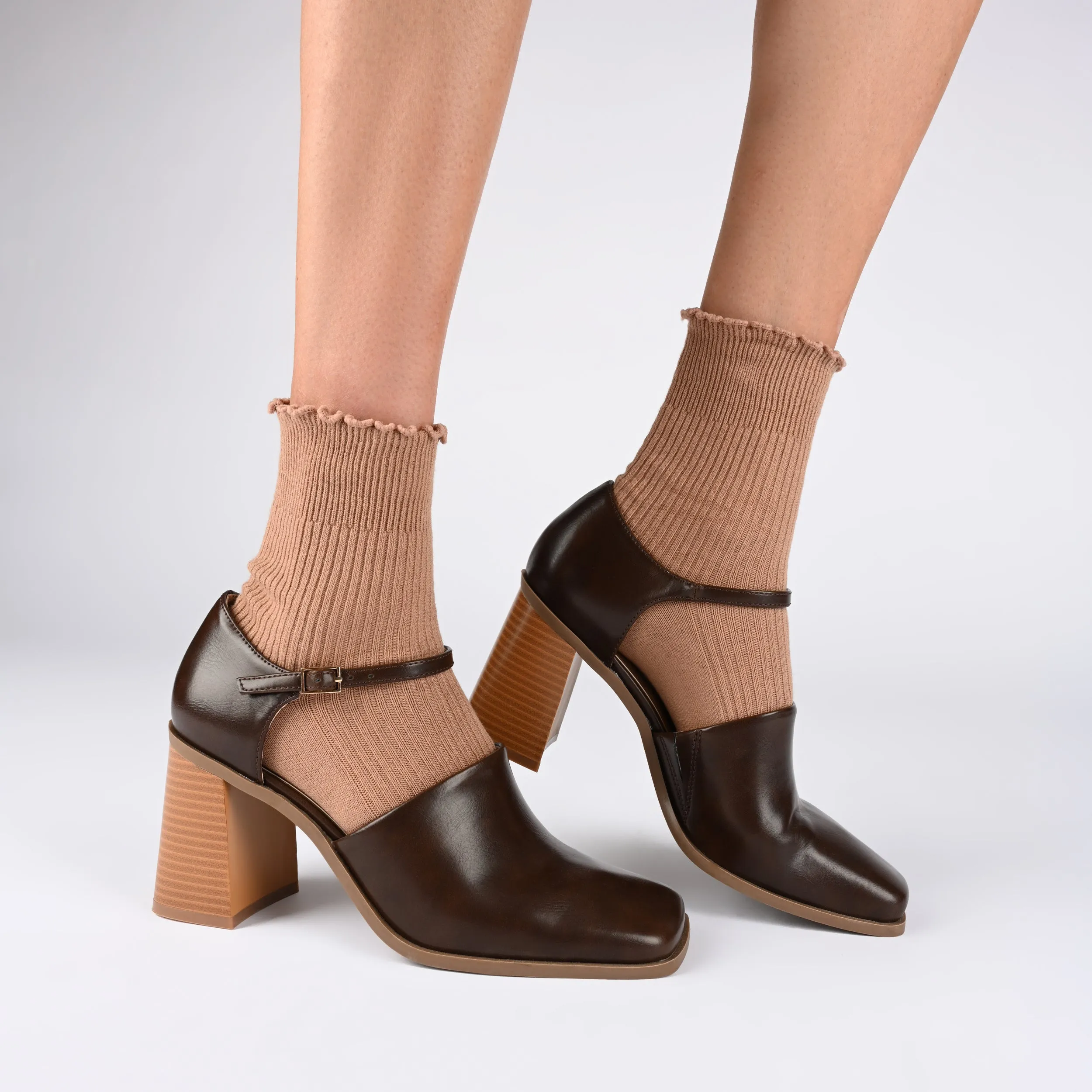 Journee Collection Women's Tru Comfort Foam Bobby Pumps