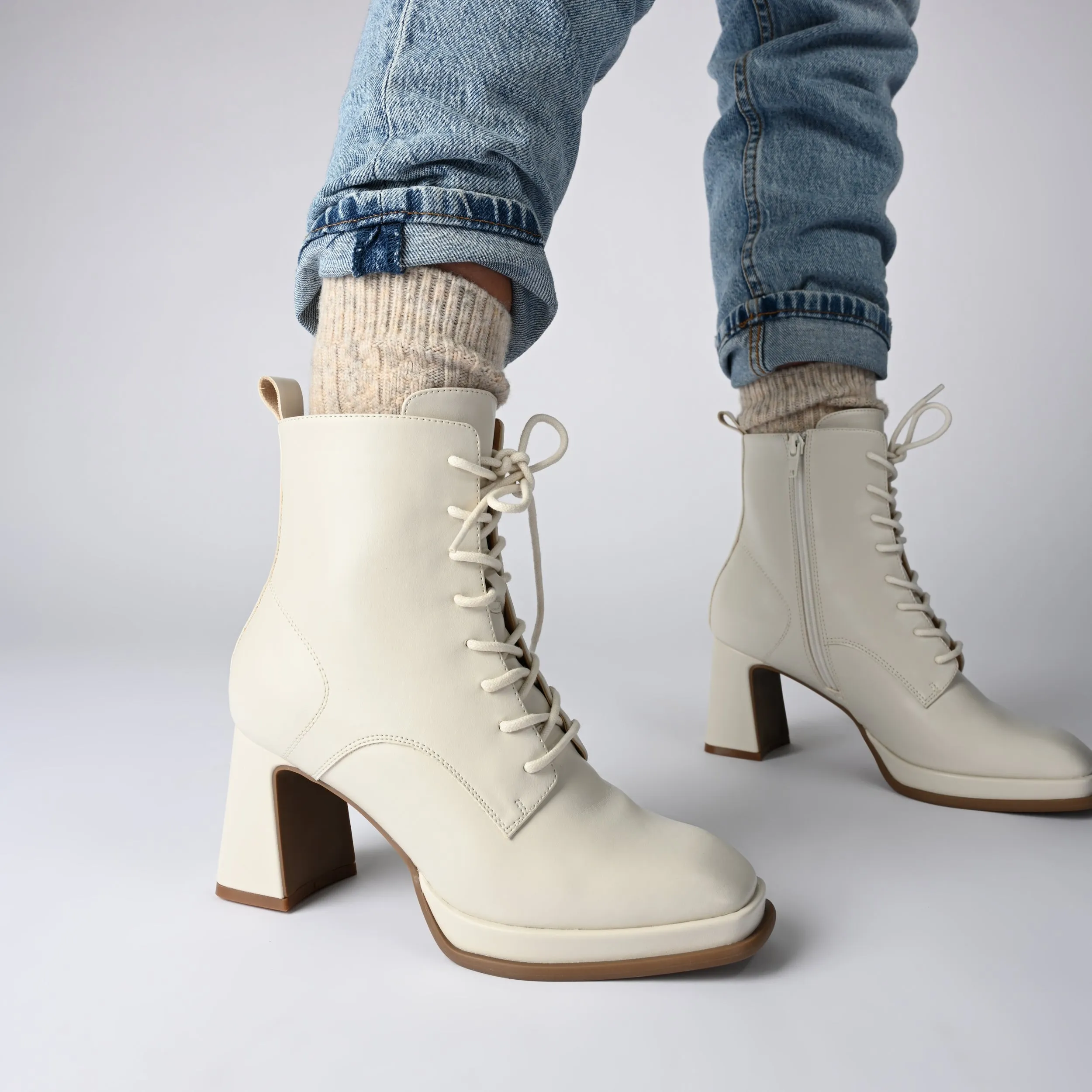 Journee Collection Women's Tru Comfort Foam Kalindi Booties