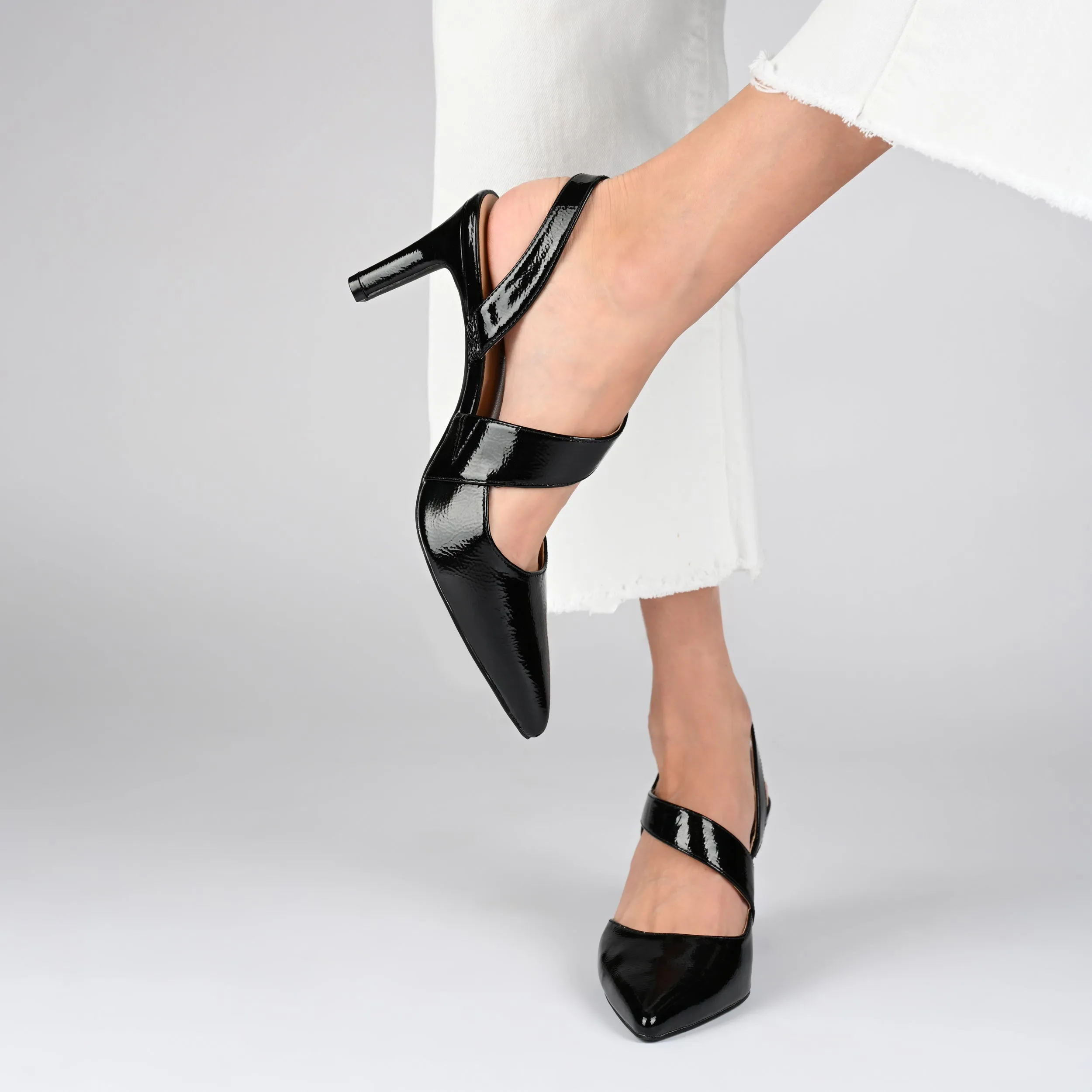 Journee Collection Women's Tru Comfort Foam Scarlett Pumps
