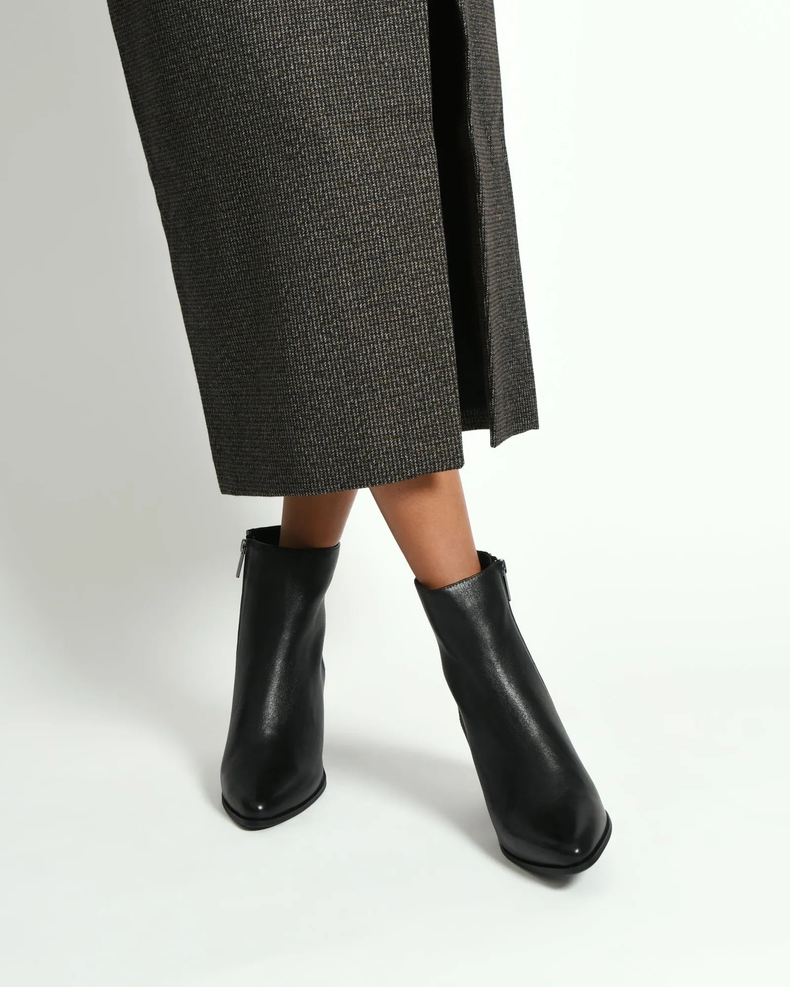 LUNA HIGH ANKLE BOOTS BLACK LEATHER