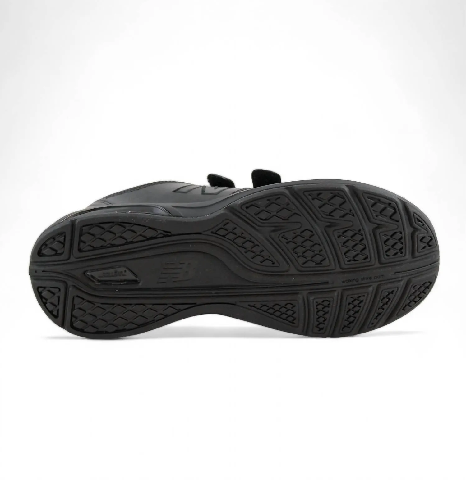 Women's 813 Velcro Walker Shoes - Wide Width In Black